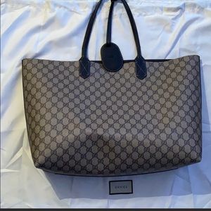 Authentic Gucci Women’s tote. Irreversible.
